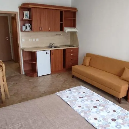 Apartment Plaza - - Sunny *